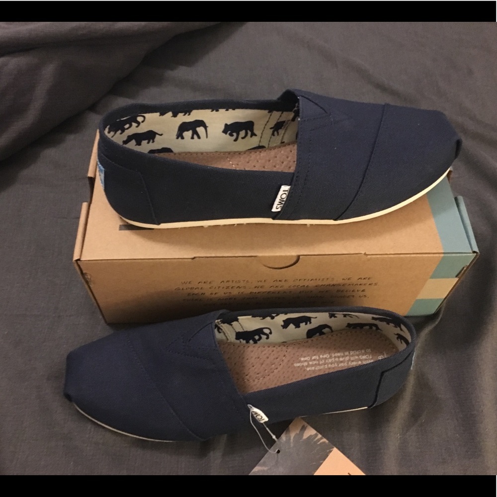 Shoes - Picture 4 of 4